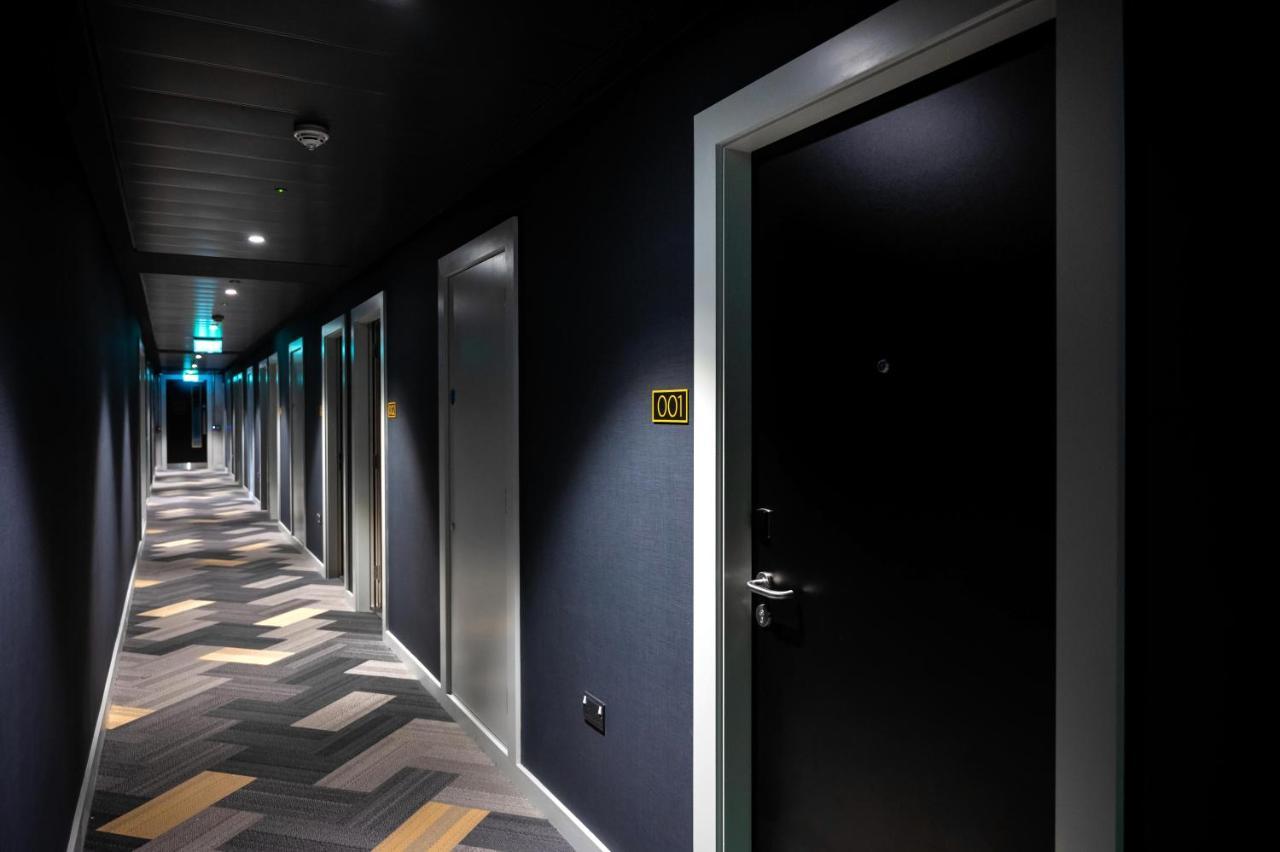 Aparthotel Staycity Tivoli 4*