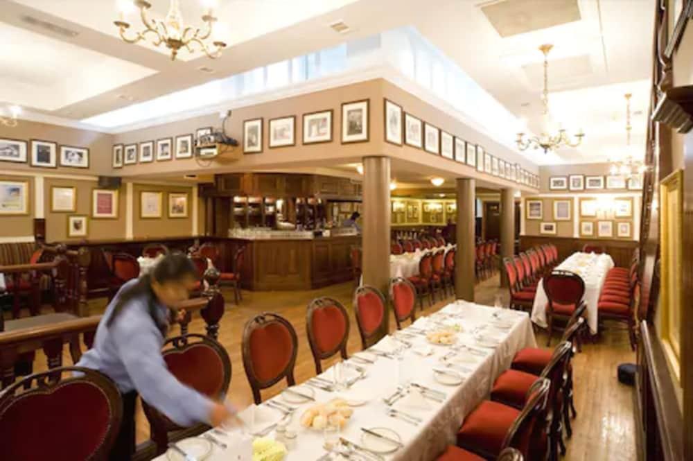 The Lansdowne 3* Dublin