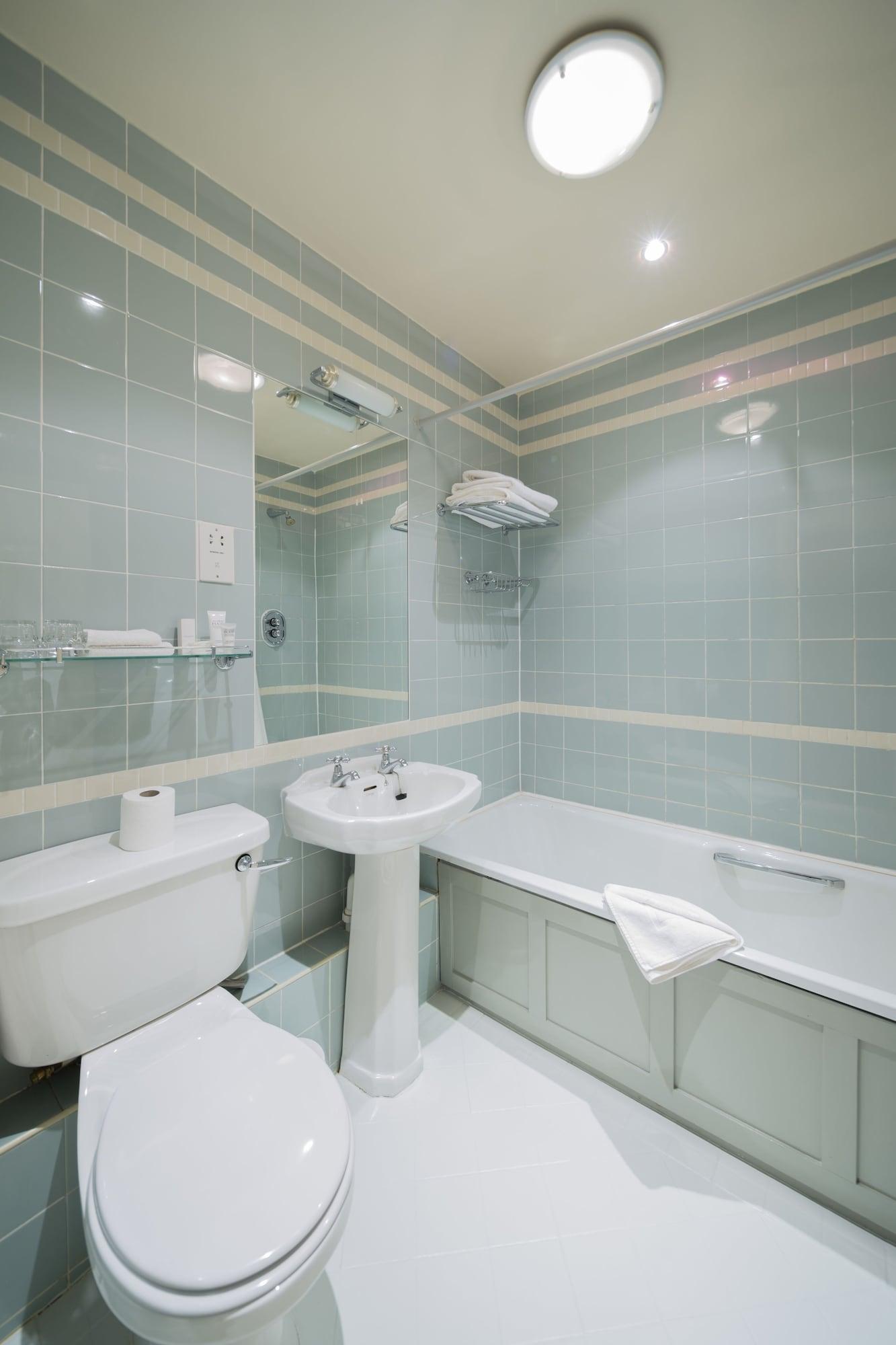 Aberdeen Guest house 4*