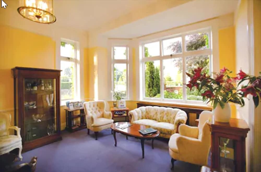Aberdeen Guest house