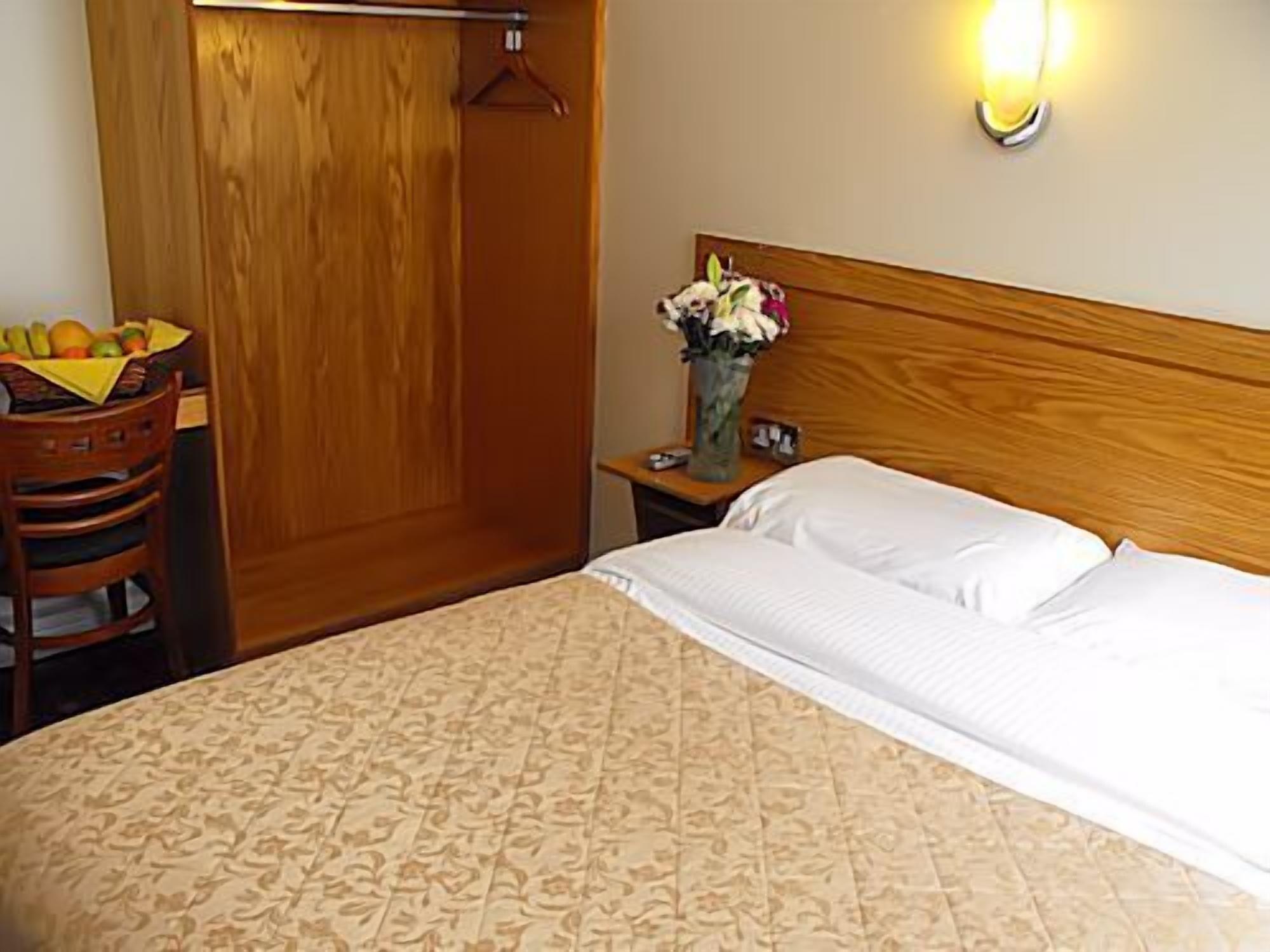 Guest house The Glen 2*