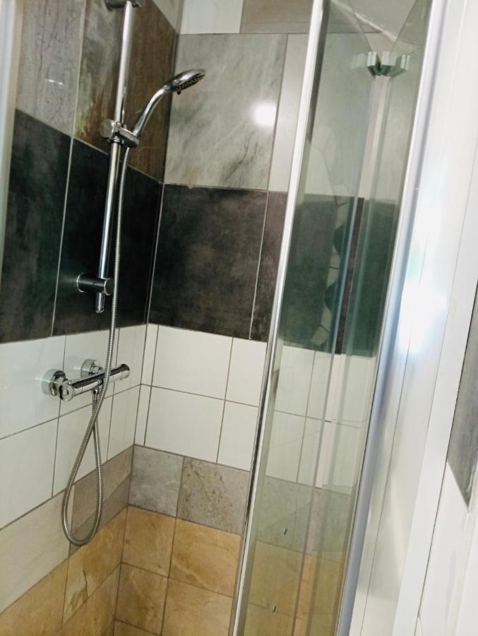Jacuzzi Jungle Centre Apartment Dublin