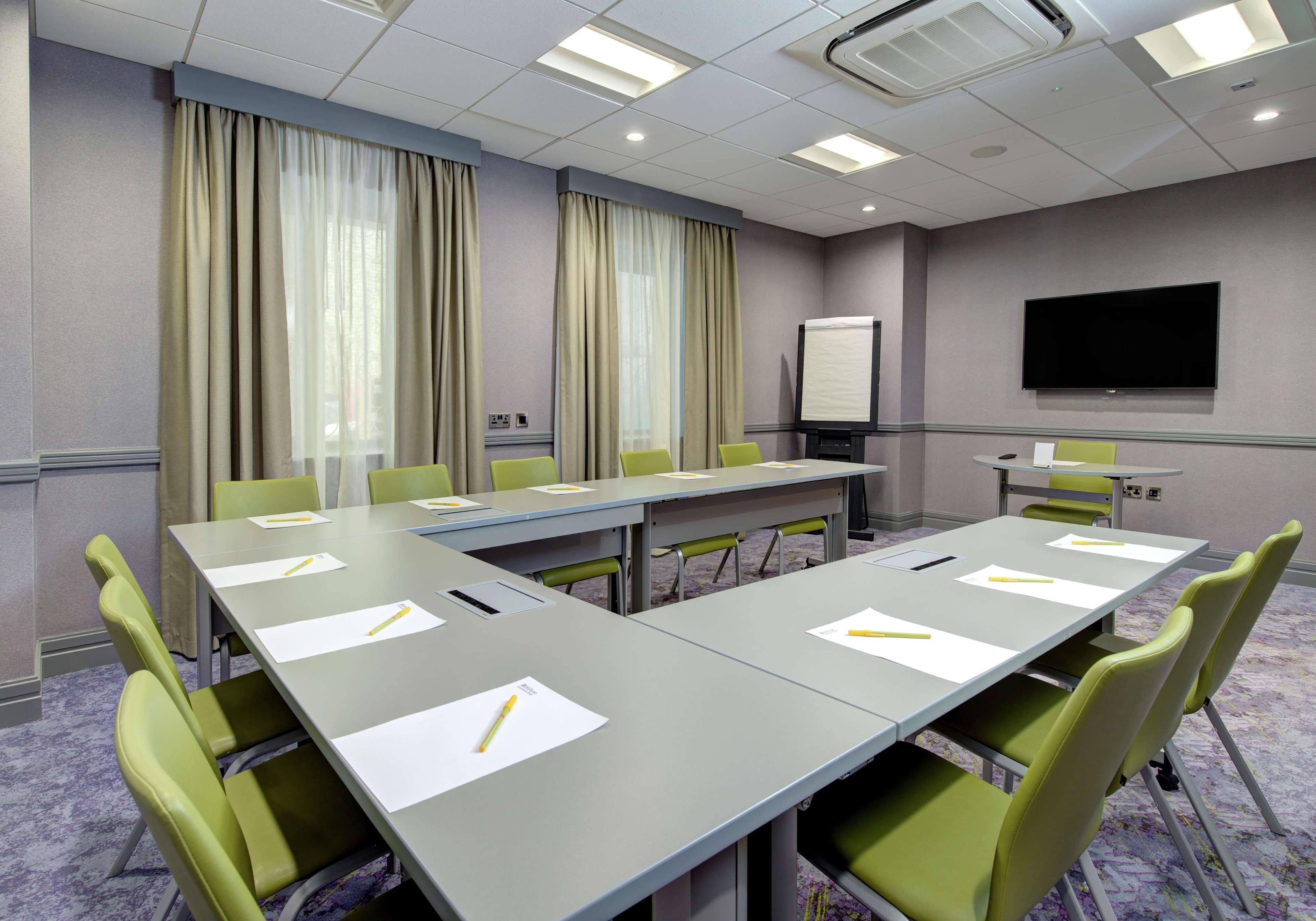 Hilton Garden Centre Hotel 4*