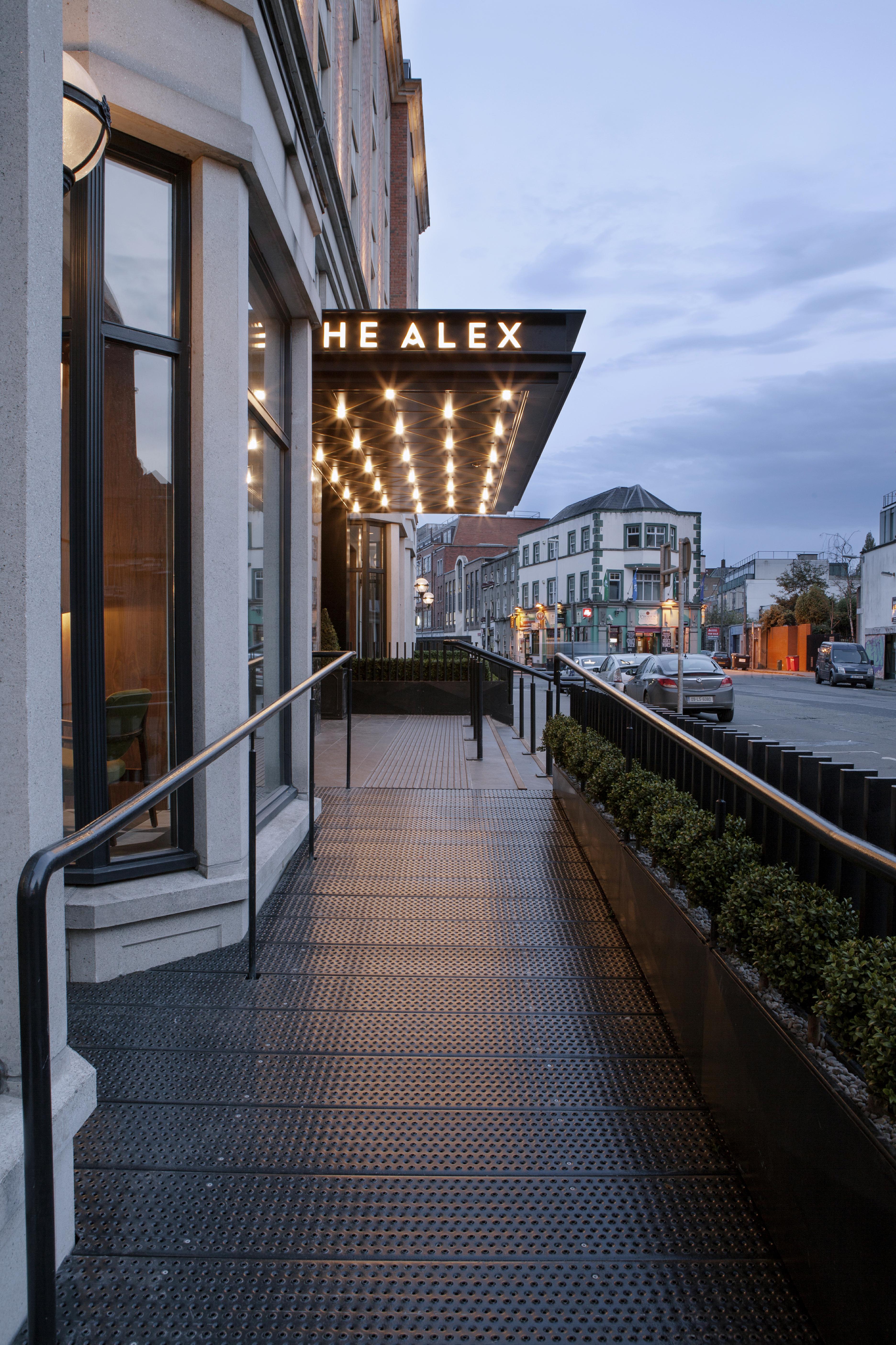 Hotel The Alex 4*