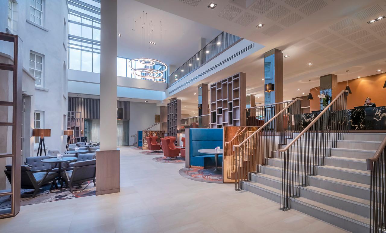 Hotel Clayton Charlemont