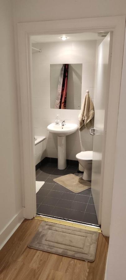 Apartment Double Bedroom In Santry Near Airport *