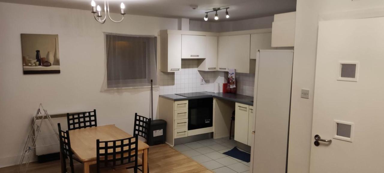 Apartment Double Bedroom In Santry Near Airport Dublin