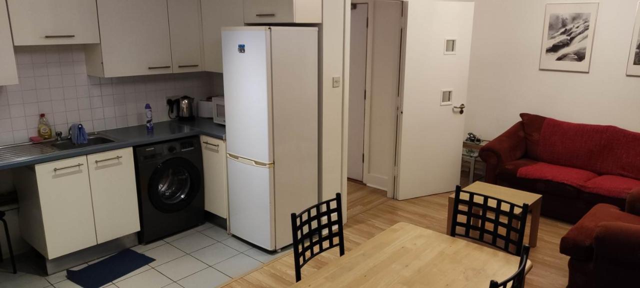 Apartment Double Bedroom In Santry Near Airport Dublin