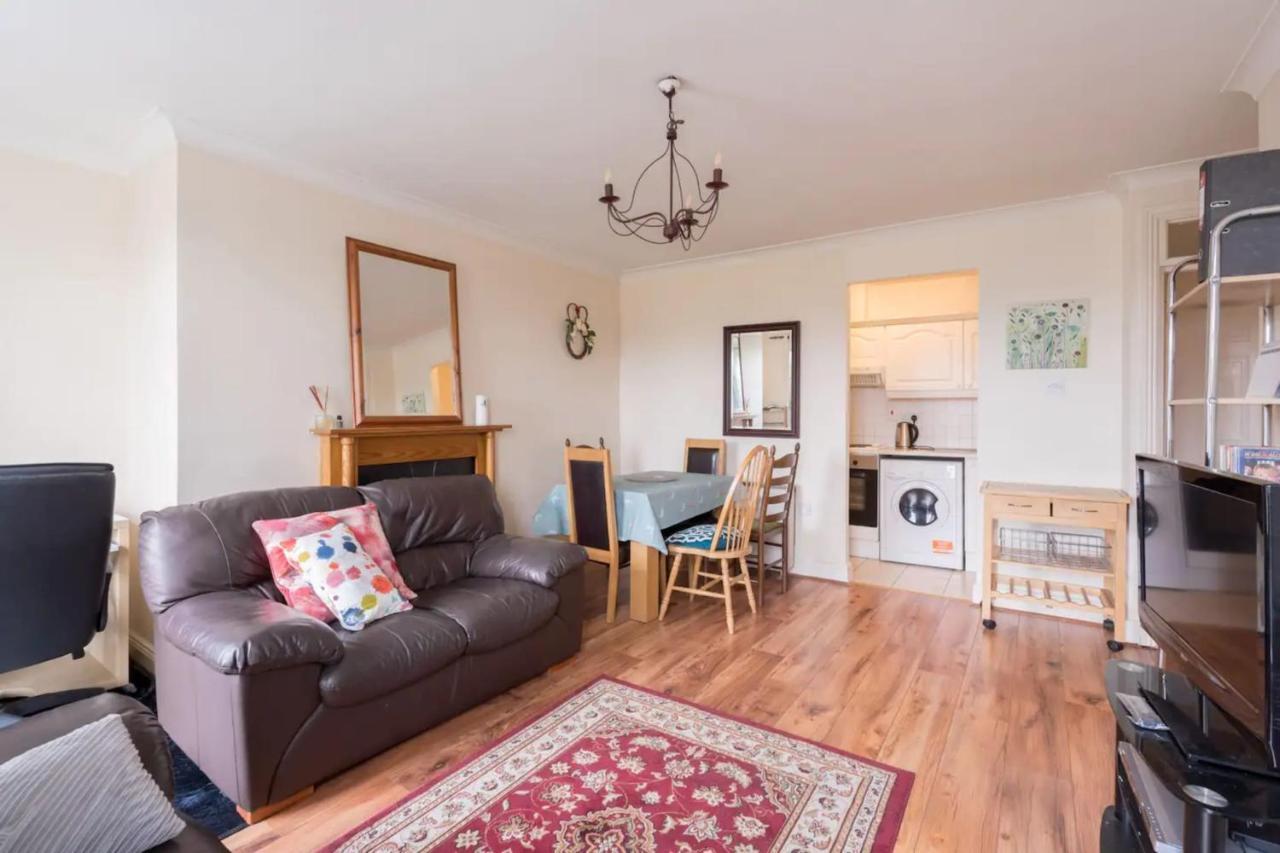2bd Flat In Heart Of *