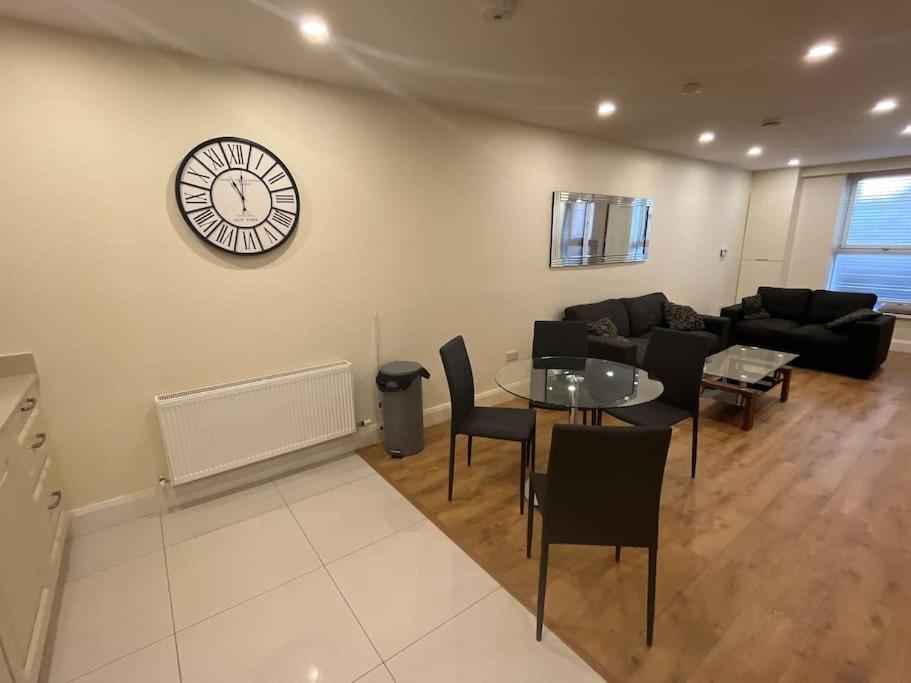 Apartment Beach Gem 5 Adult Spaces Plus Child Dublin