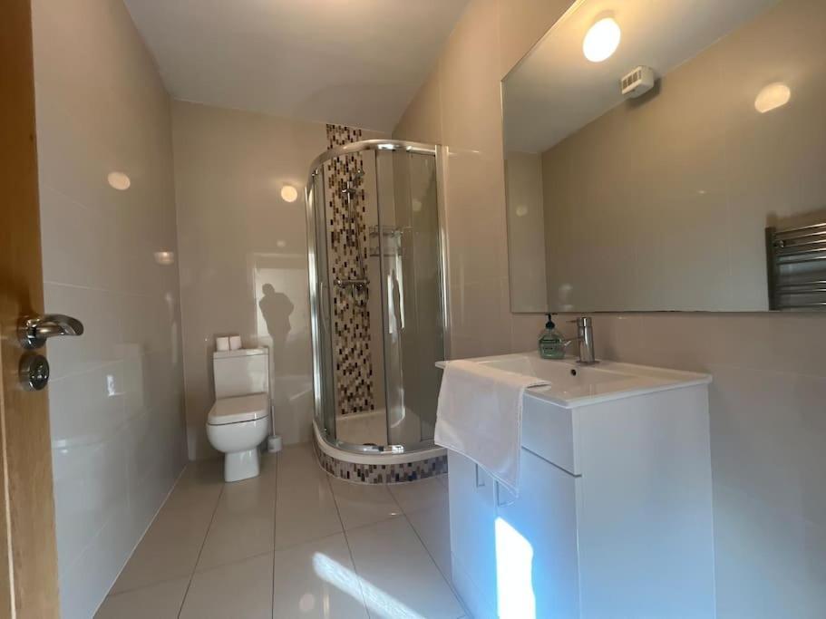 Beach Gem 5 Adult Spaces Plus Child Apartment