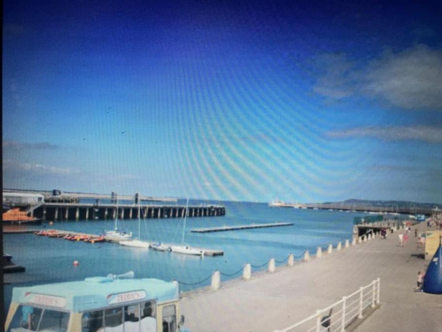 Apartment Beach Gem 5 Adult Spaces Plus Child