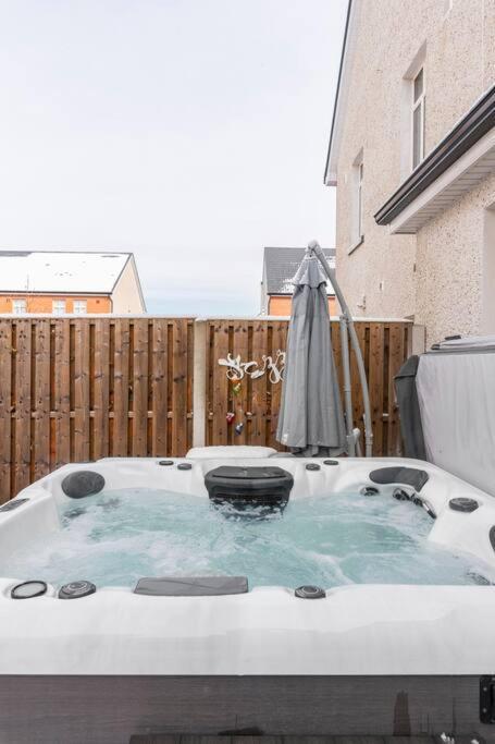 Jacuzzi Escape