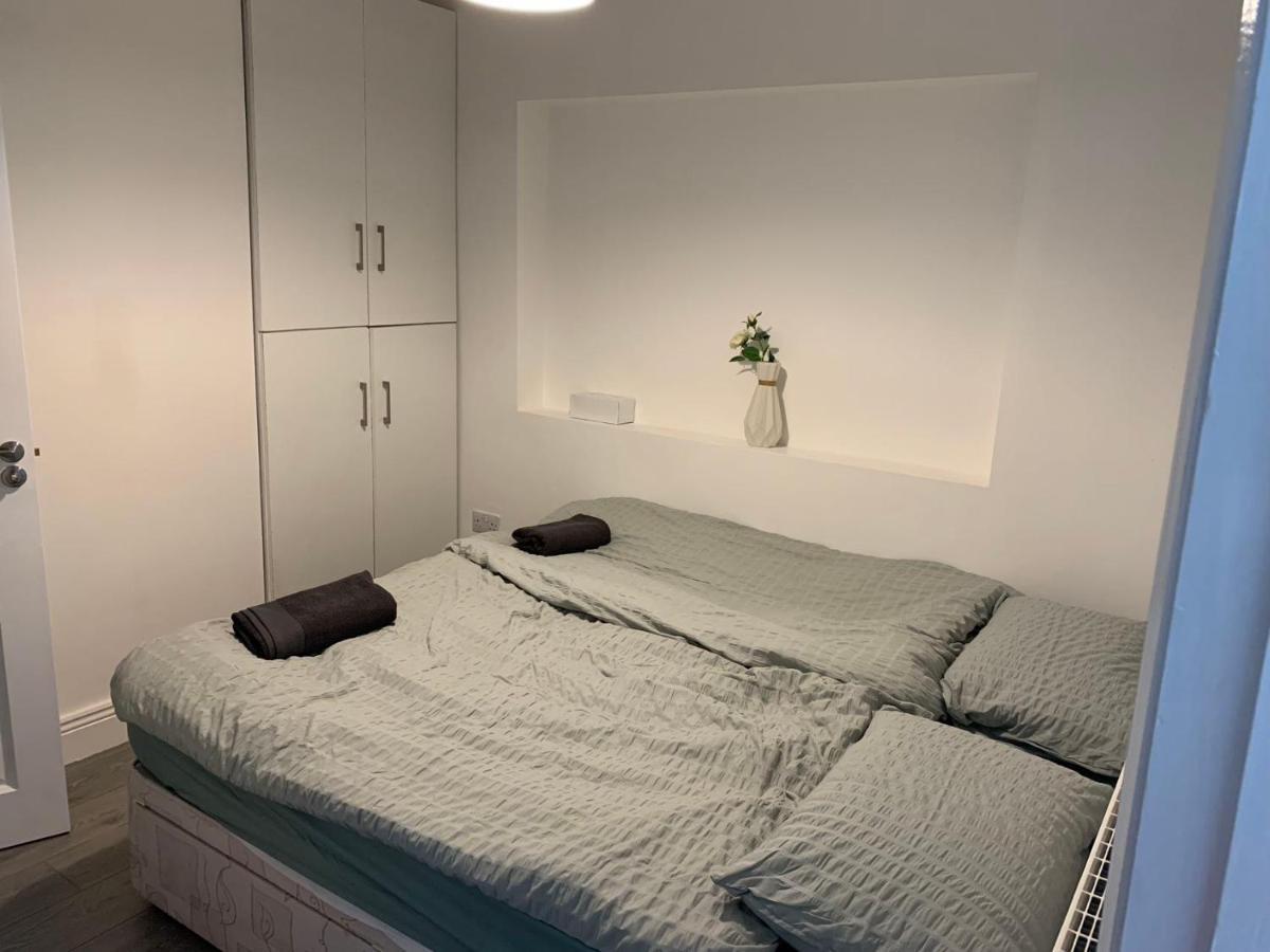 An En-suite Near The Guest house