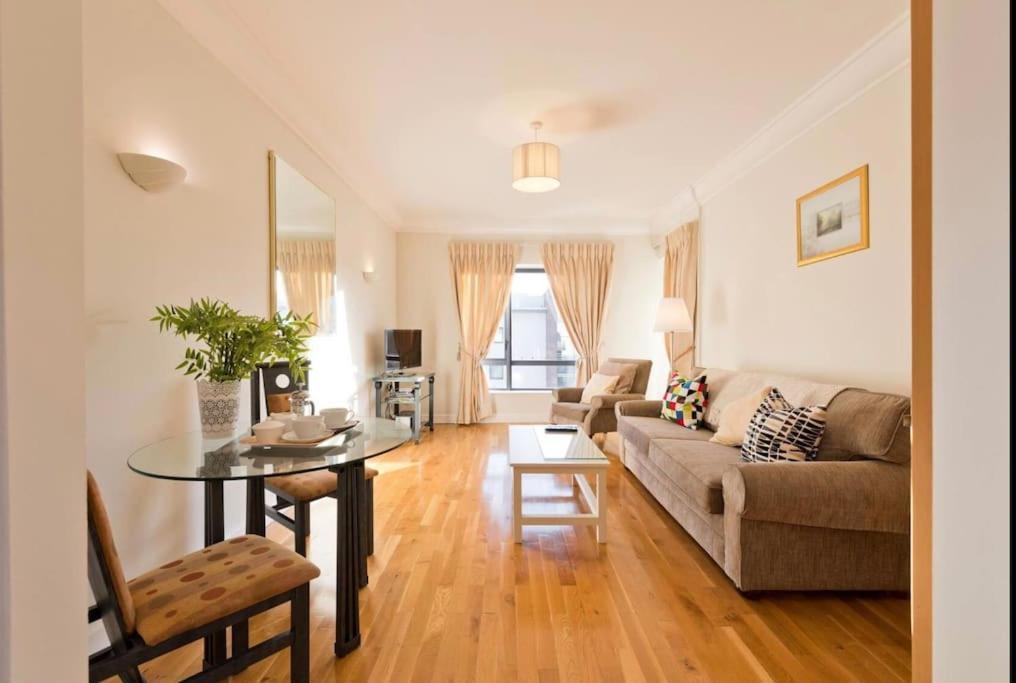 Apartment Luxury In D1
