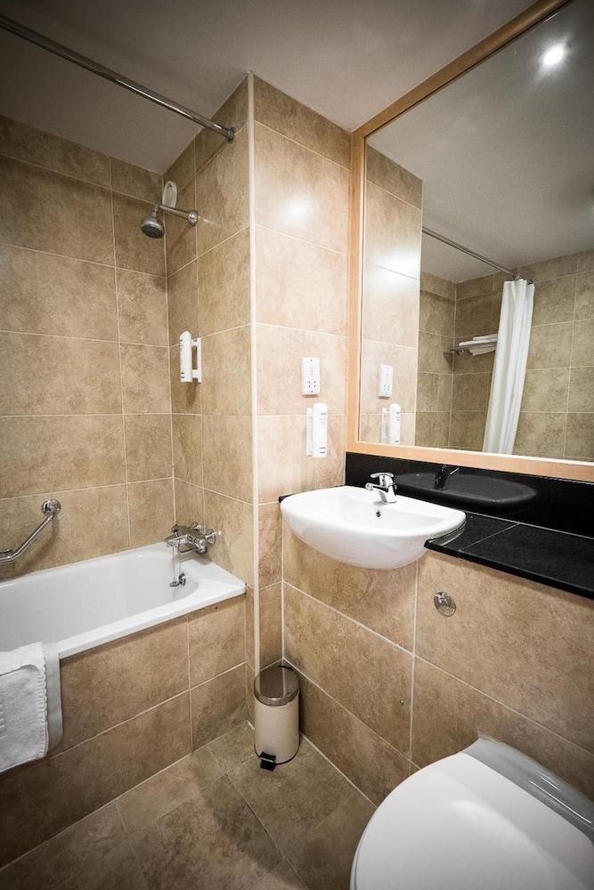 Travelodge Dublin Airport South Hotel