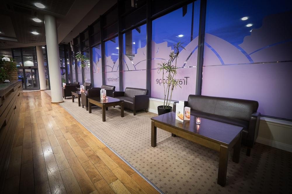 Travelodge Dublin Airport South 3*