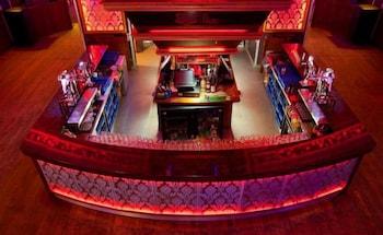 Camden Deluxe Hotel 2*