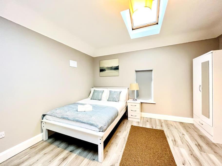 Lovely Flat At Center