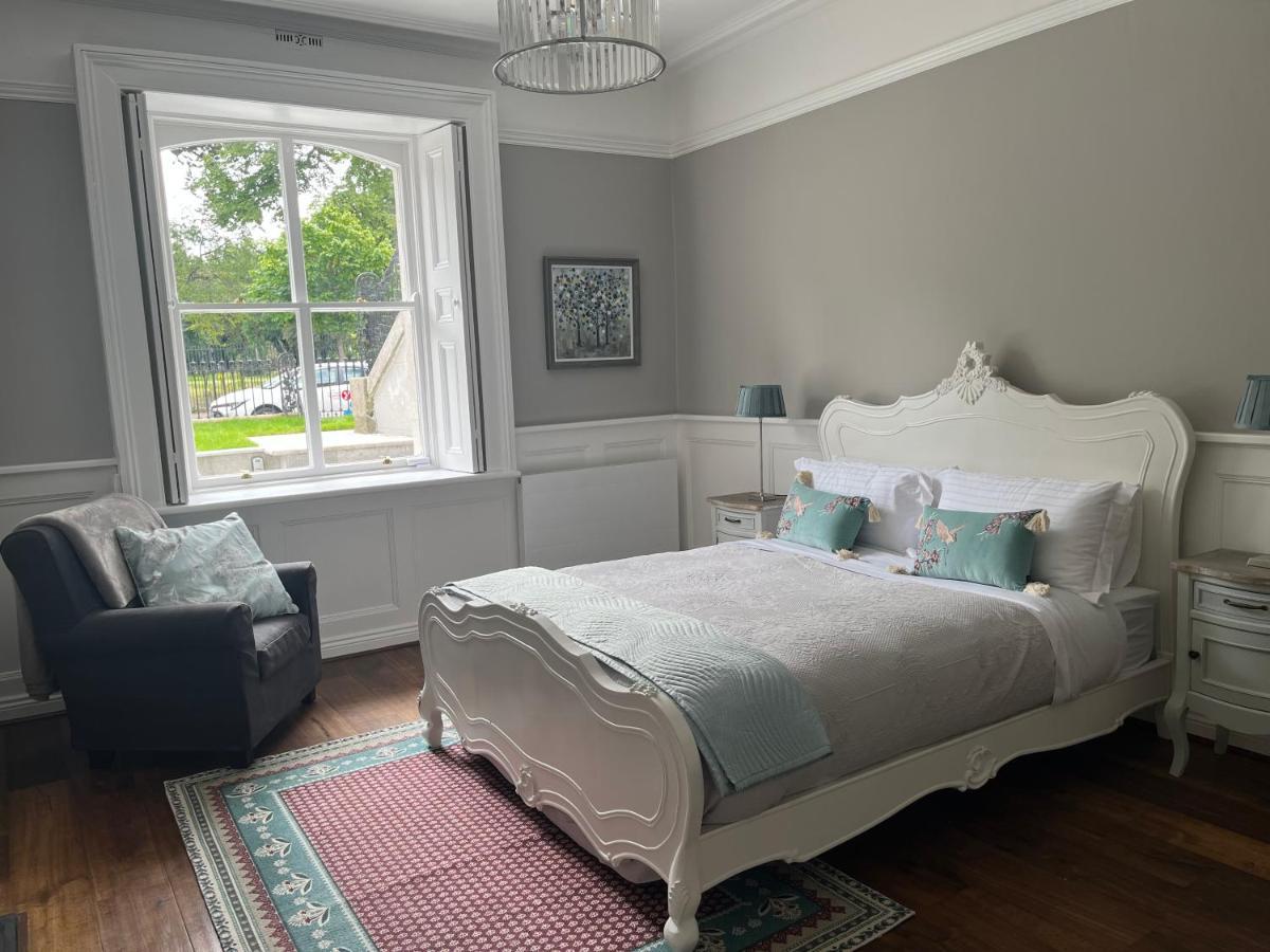 Kenilworth Square North Homestay