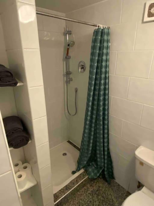 Holiday home City Centre House Close To 3 Arena *