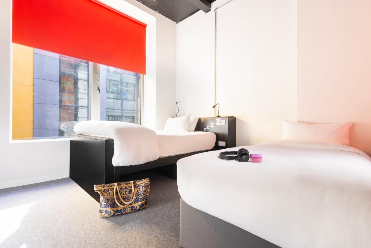 Rezz Temple Bar, 3*