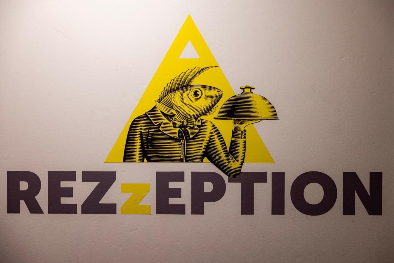 Rezz Temple Bar,