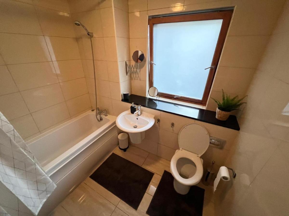 Secluded And Spacious *