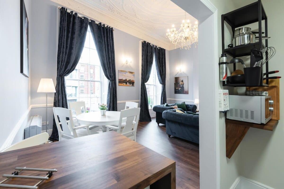 4 Poster Luxury Georgian Dublin
