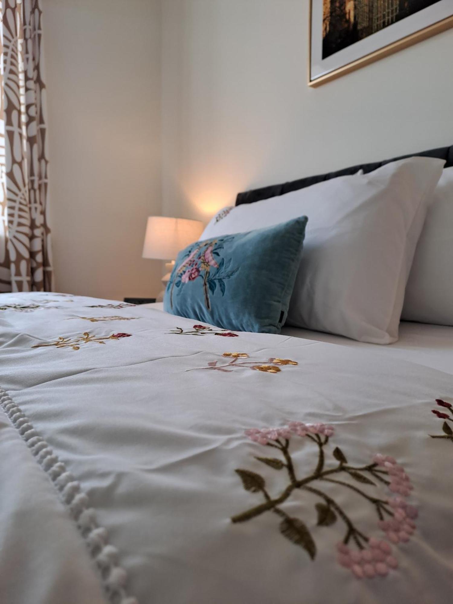Cozy Bedroom In Lucan, * Dublin