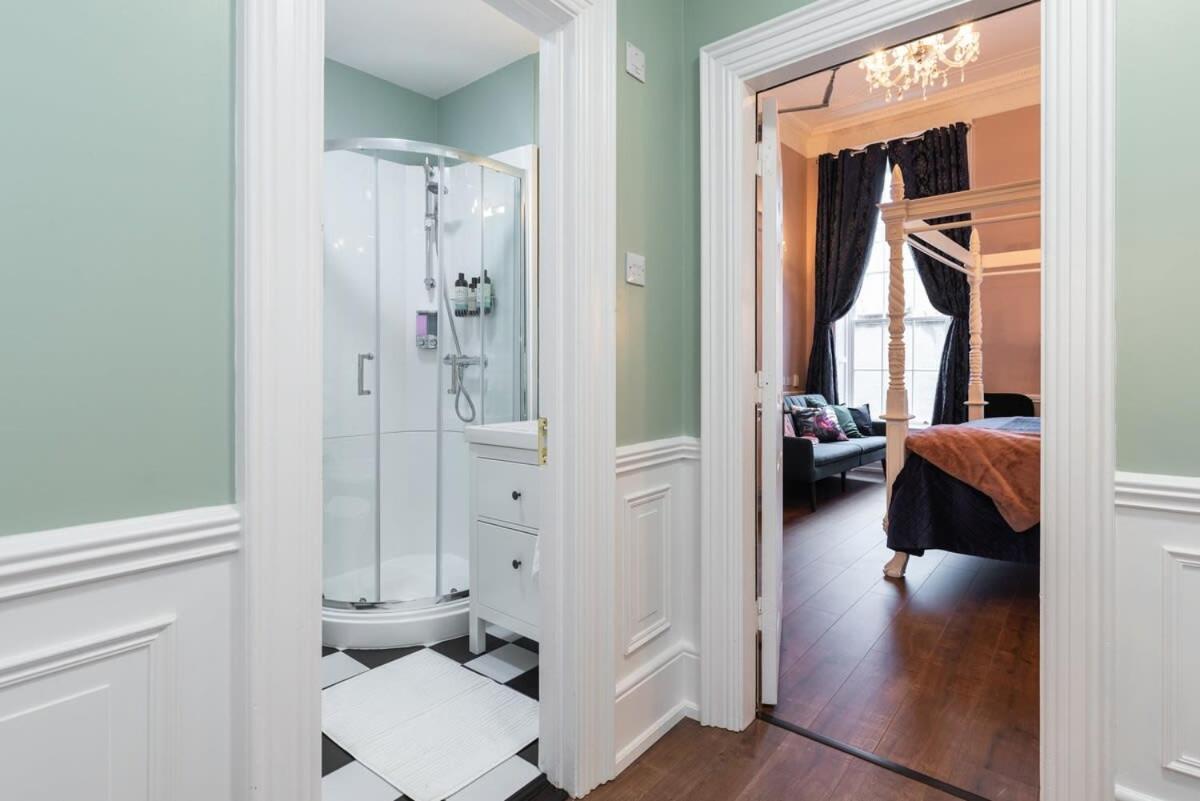 4 Poster Luxury Georgian Dublin