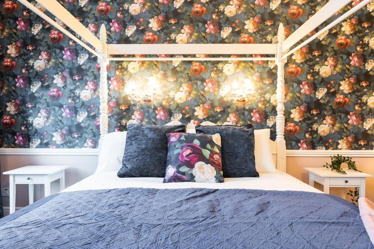 4 Poster Luxury Georgian Apartment *