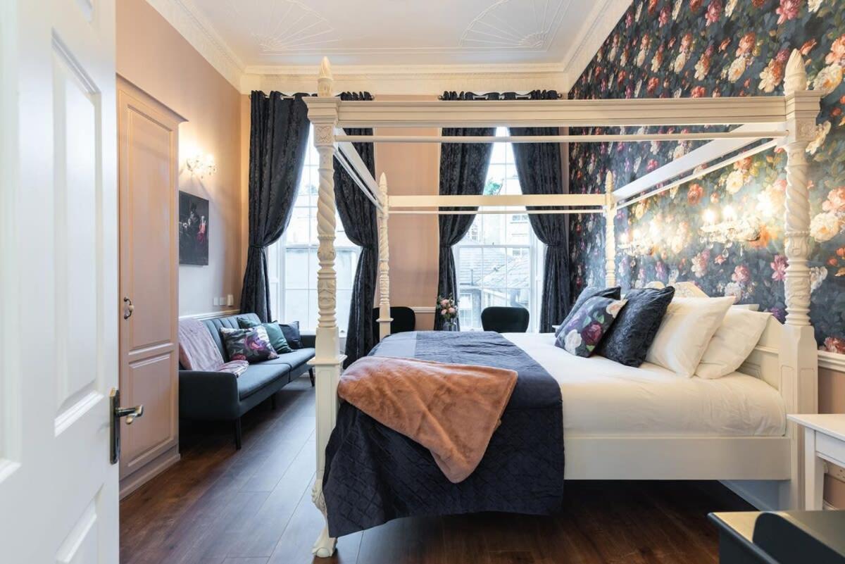 4 Poster Luxury Georgian Apartment Dublin