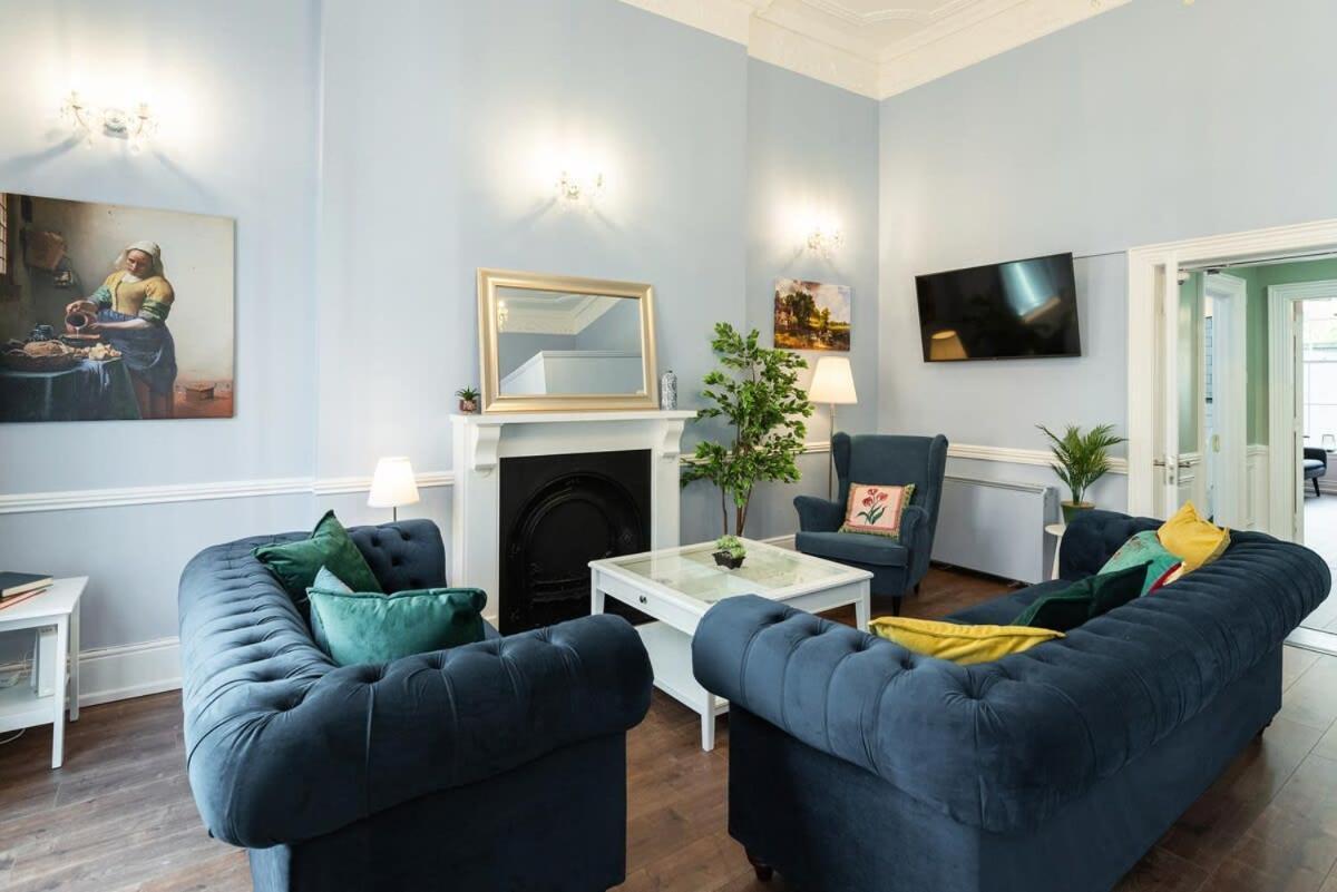 4 Poster Luxury Georgian Apartment
