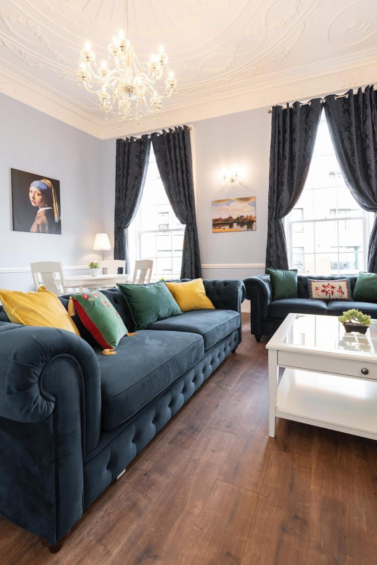 4 Poster Luxury Georgian *