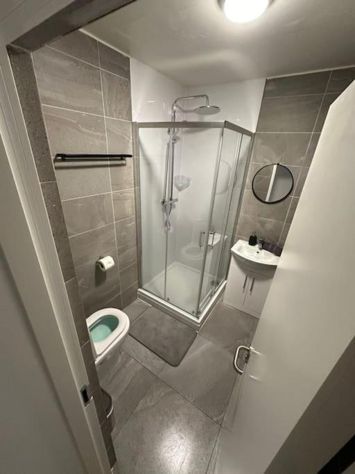 Convenient & Central Apartment *