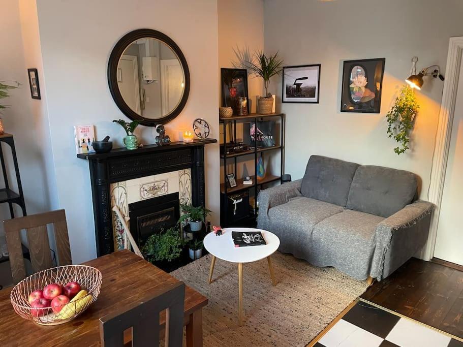 Cozy Studio Rialto Apartment *