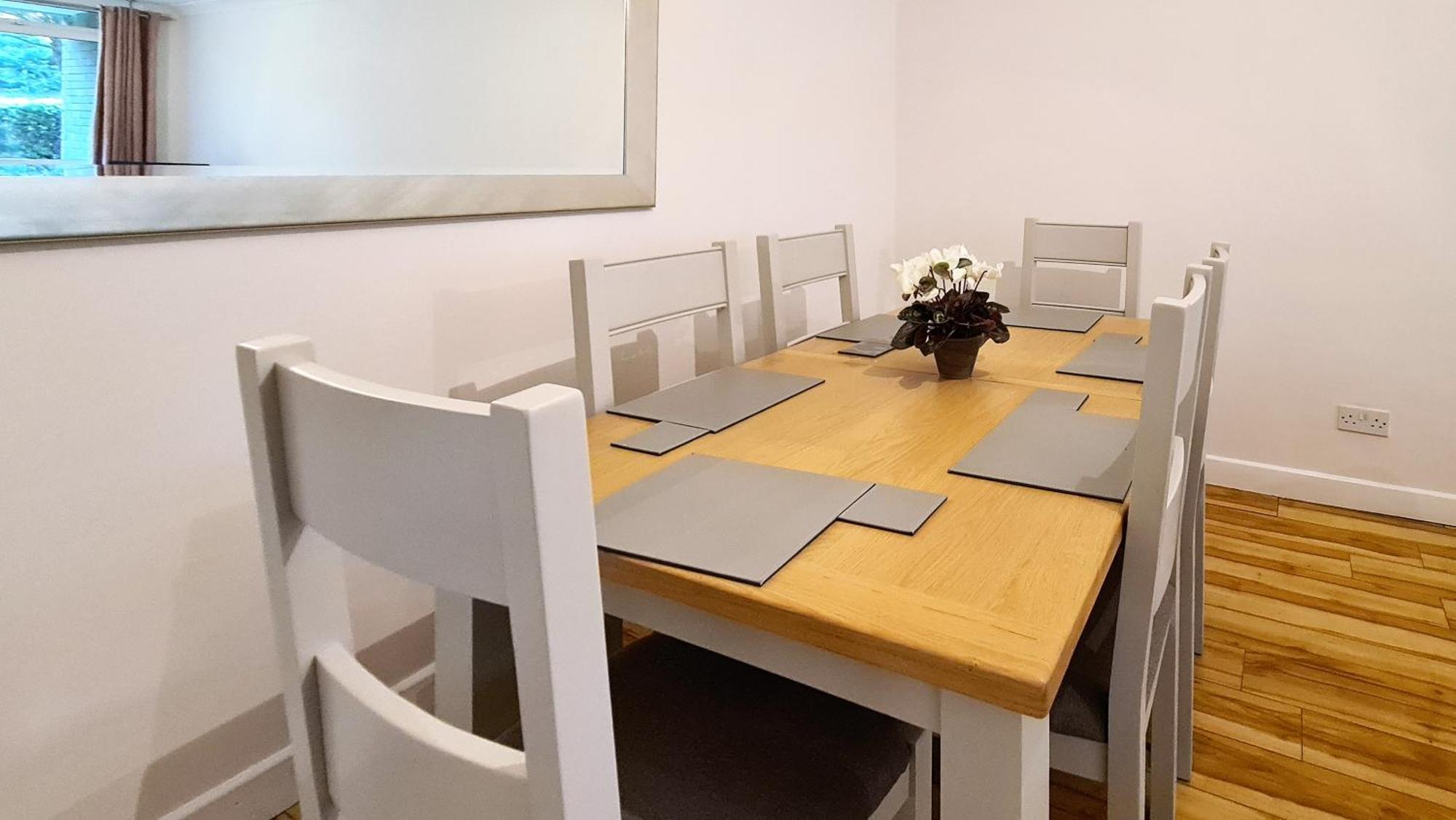 Apartment Large Bright With Balcony South Dublin