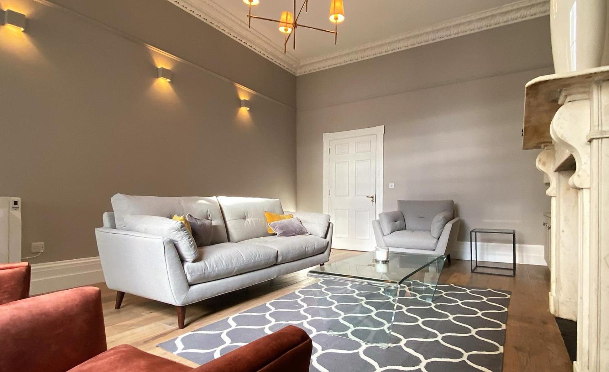 Luxuriously Large Period D2 Property Of Character Holiday home