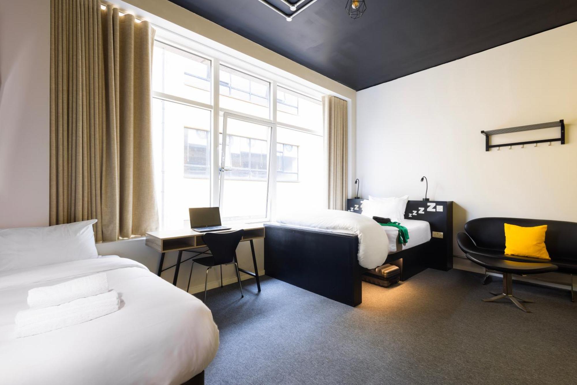 Rezz Temple Bar, Hotel