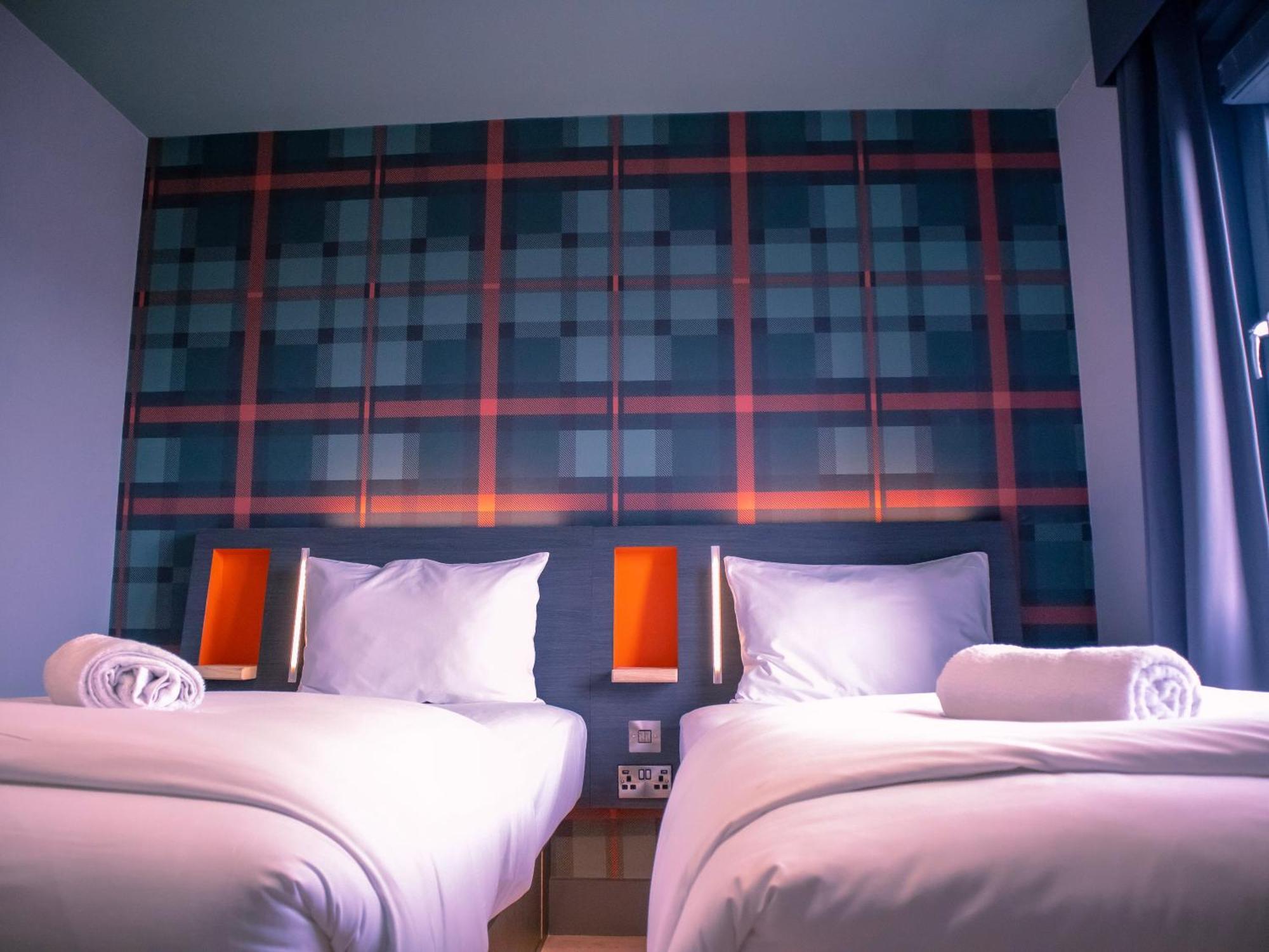 Easyhotel Hotel