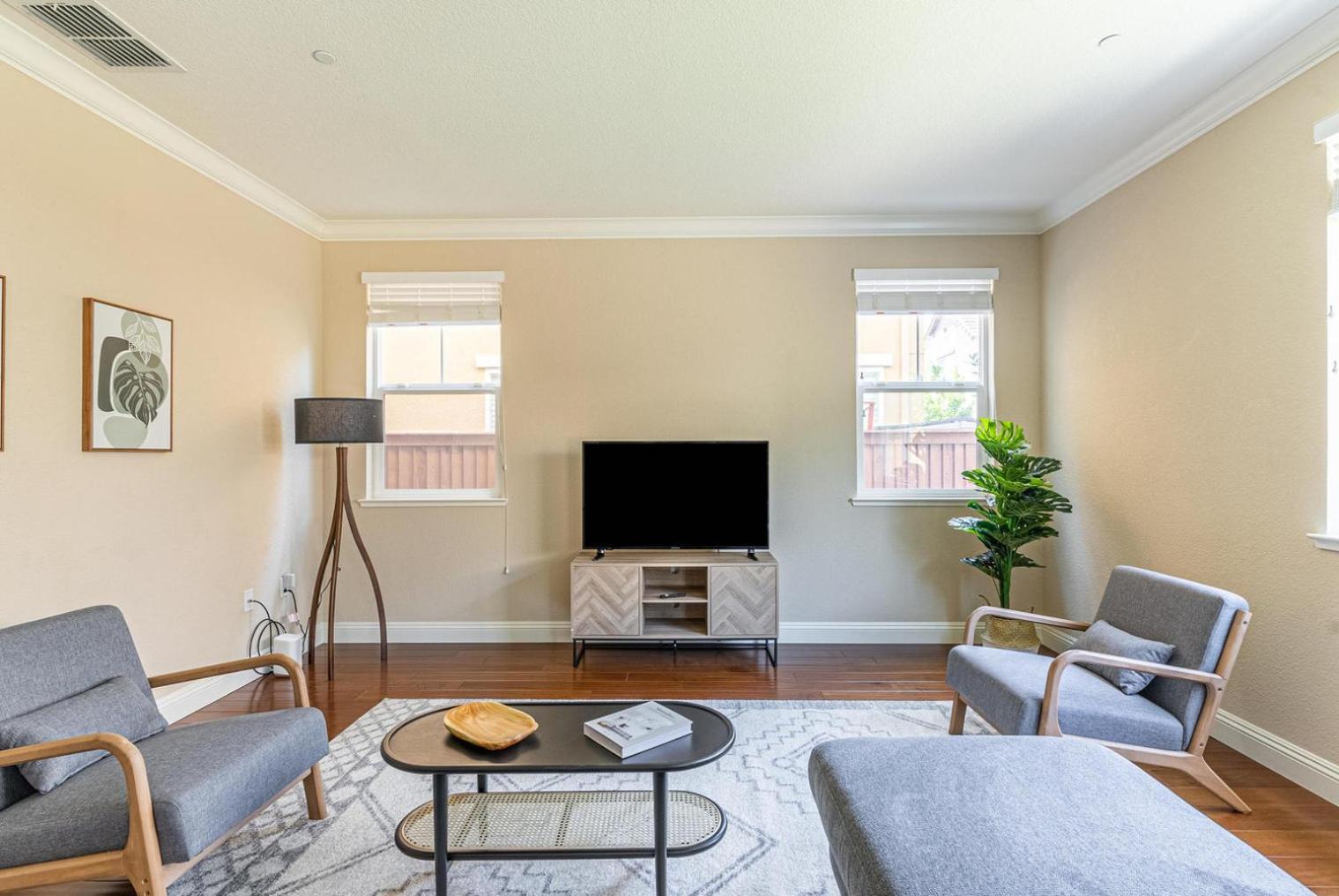 Apartment 5br W Backyard Groceries Playground Sfo-1565 *