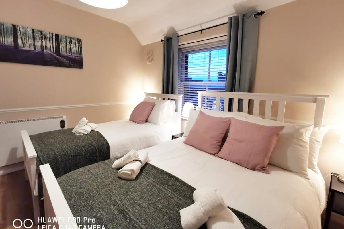 Very 1bed New Refurbish Apartment *