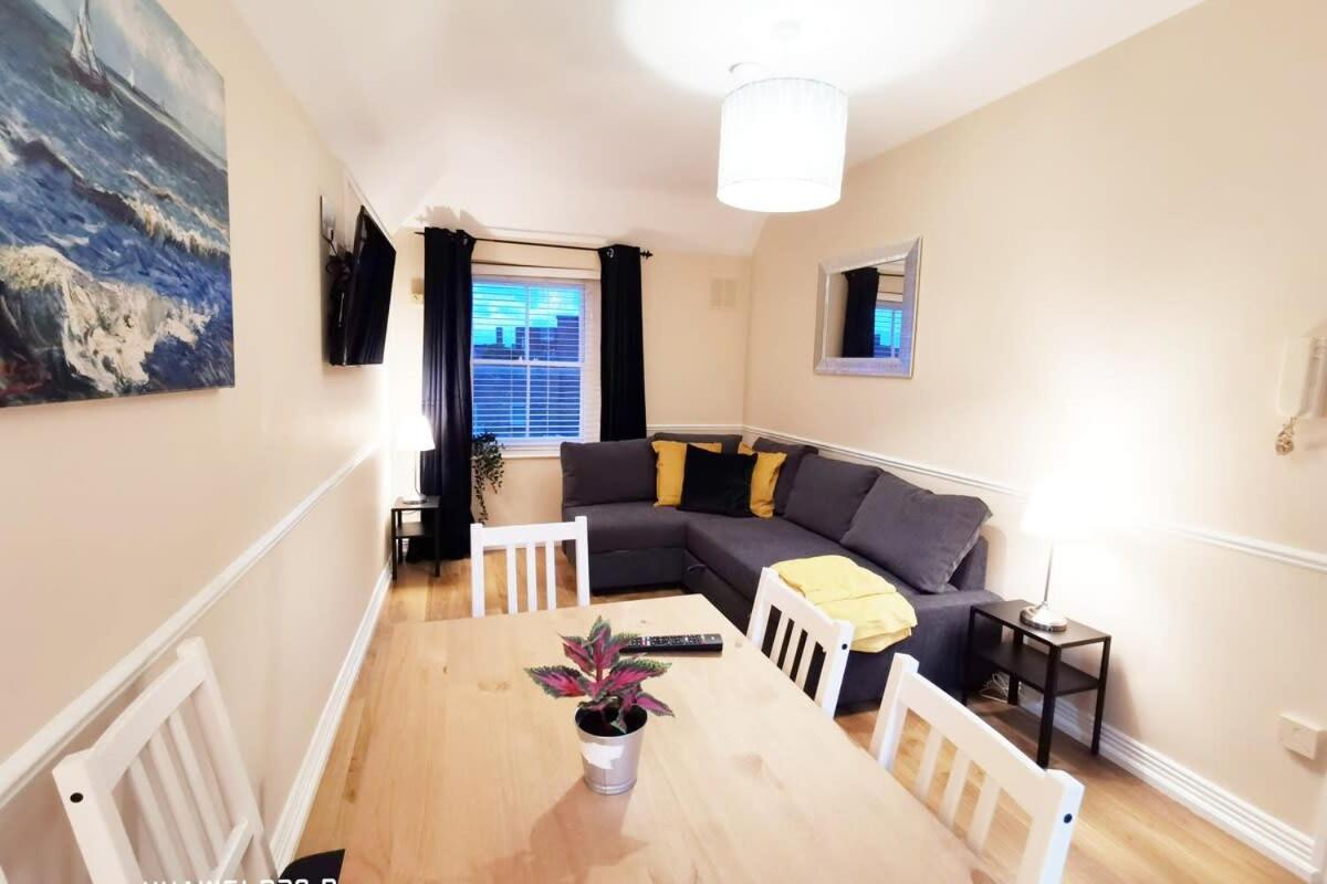 Very 1bed New Refurbish *