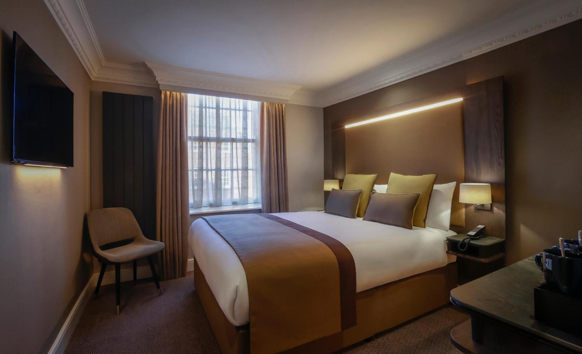 Belvedere Hotel, Centre