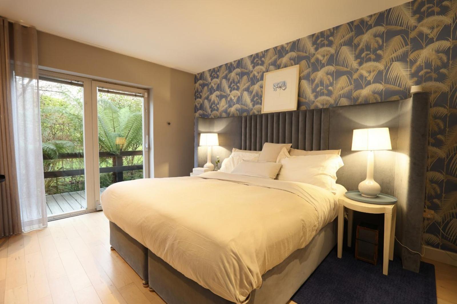 Villa Luxurious South