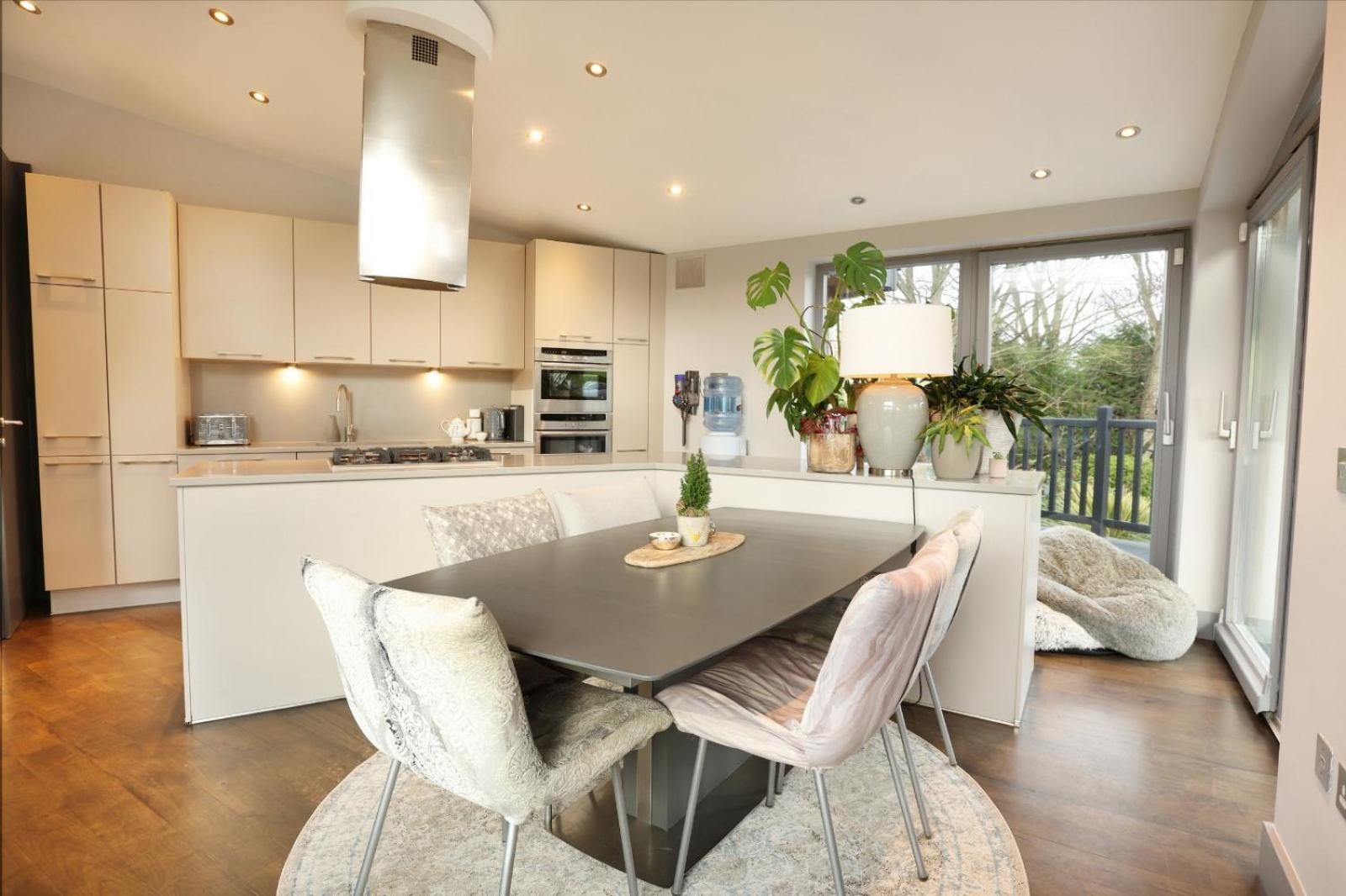 Villa Luxurious South