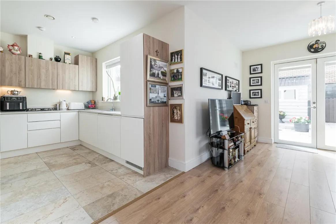 Pvt With Direct Train To Center 25 Mins Homestay Dublin