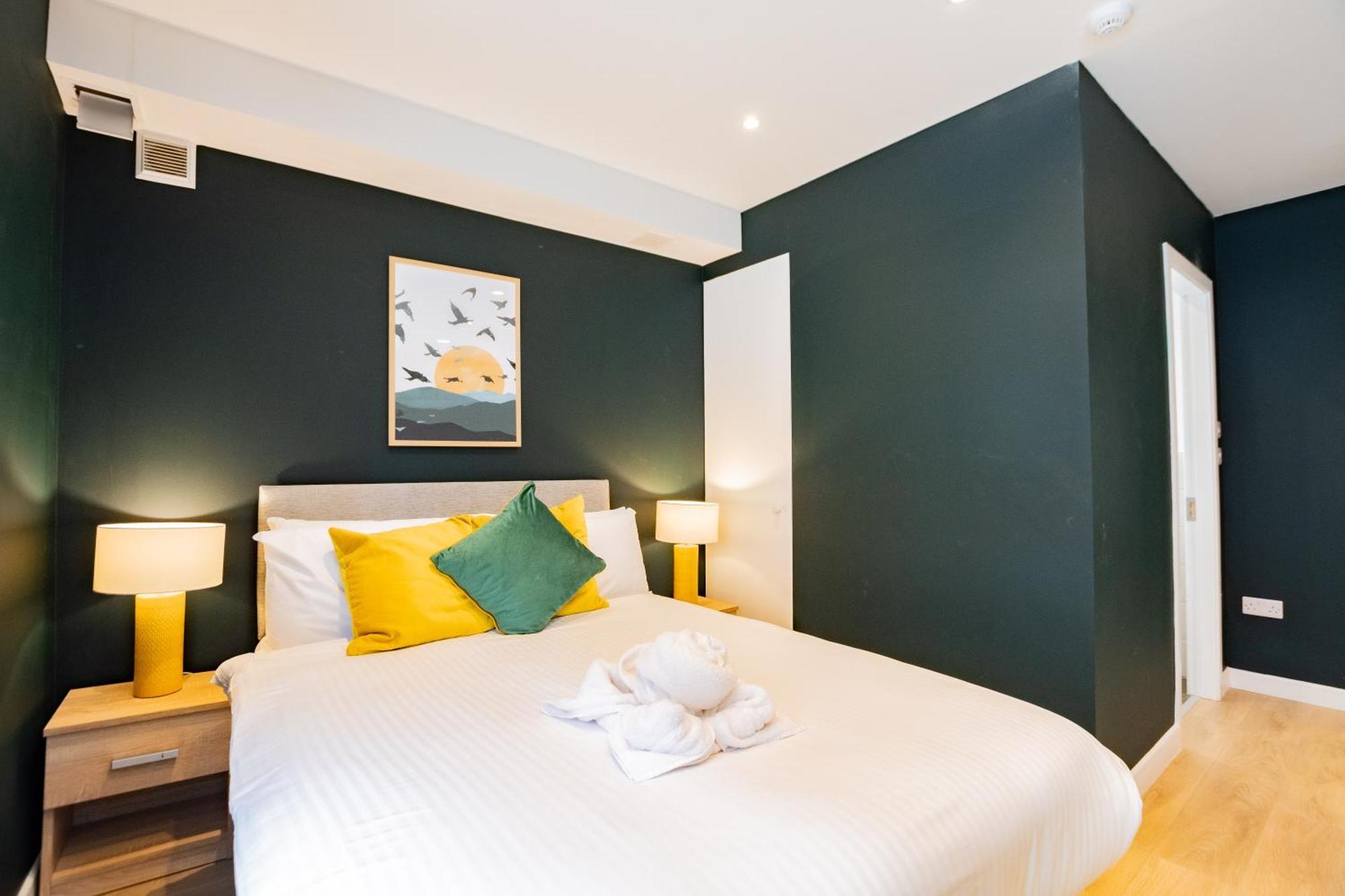 The Large Group House -sleeps 21 Dublin