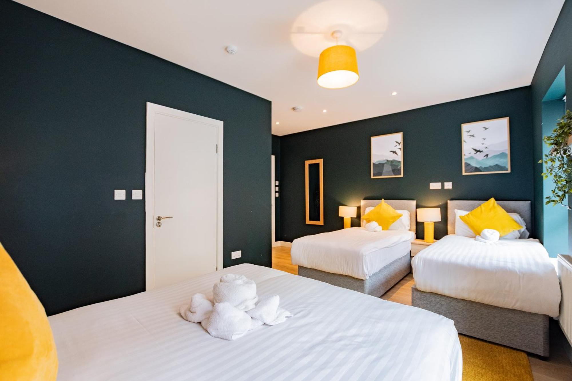 Holiday home The Large Group House -sleeps 21 Dublin